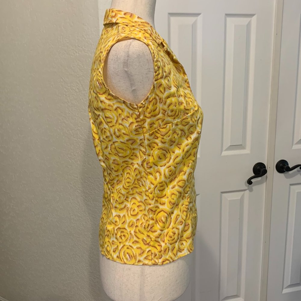 Vintage Blouse Colorful Yellow Floral Fitted Sleeveless Button Up Size 12 - Picture 4 of 5